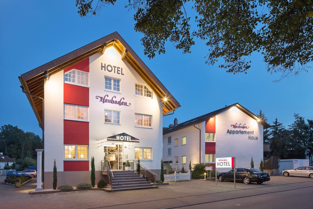 Hotel Heuboden Umkirch Exterior foto